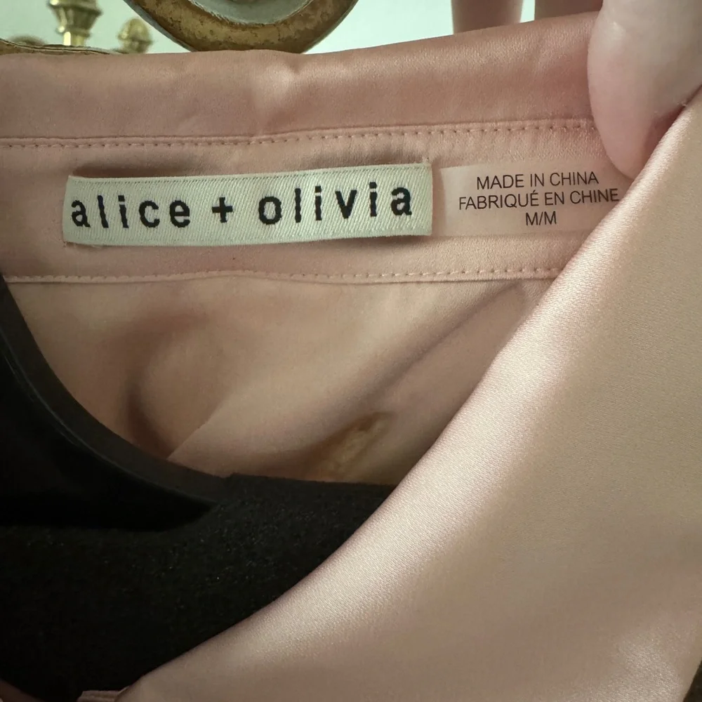 Alice + Olivia Pink Scenic Bow-Tie Ruffle Limited edition Versailles Silk Blouse - Picture 3 of 3